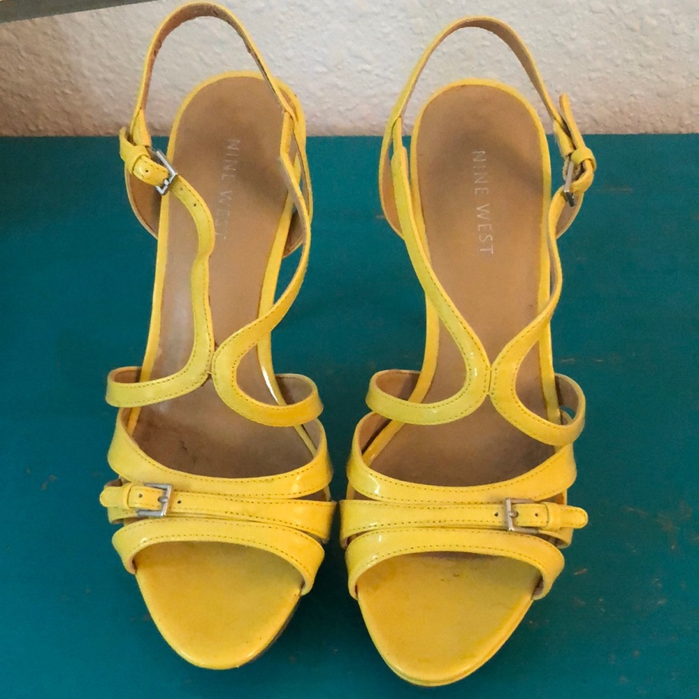 Nine West Bright Yellow Platform Sandals SZ 7